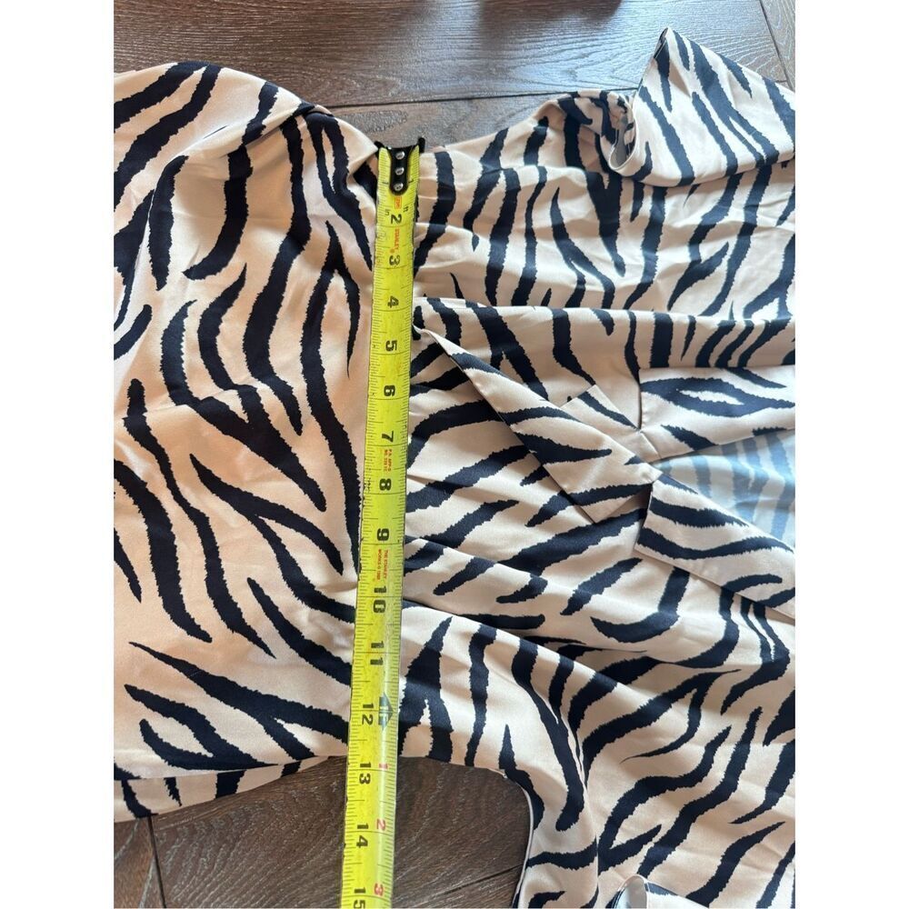 Sally LaPointe Zebra Print Cream Black Drop Collar Satin Dress Women's Size 4‎ - Picture 10 of 11